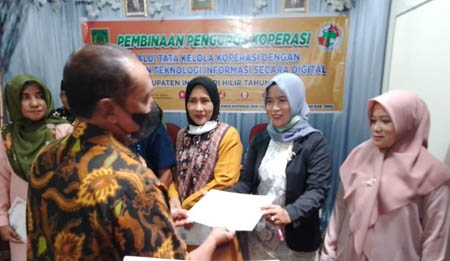 Kepala Diskop dan UKM Inhil Imbau Pengurus Koperasi Segera Isi Form NIK